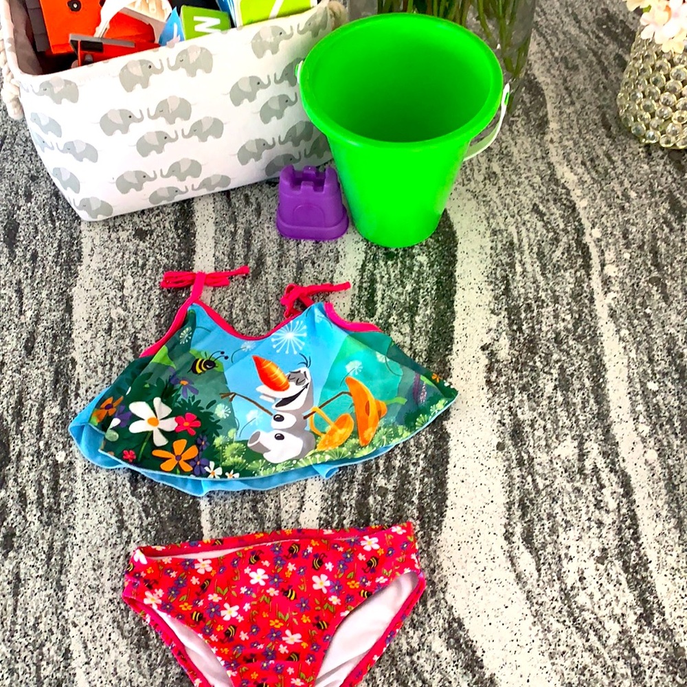 Children’s Frozen Two piece swimsuit sz 4